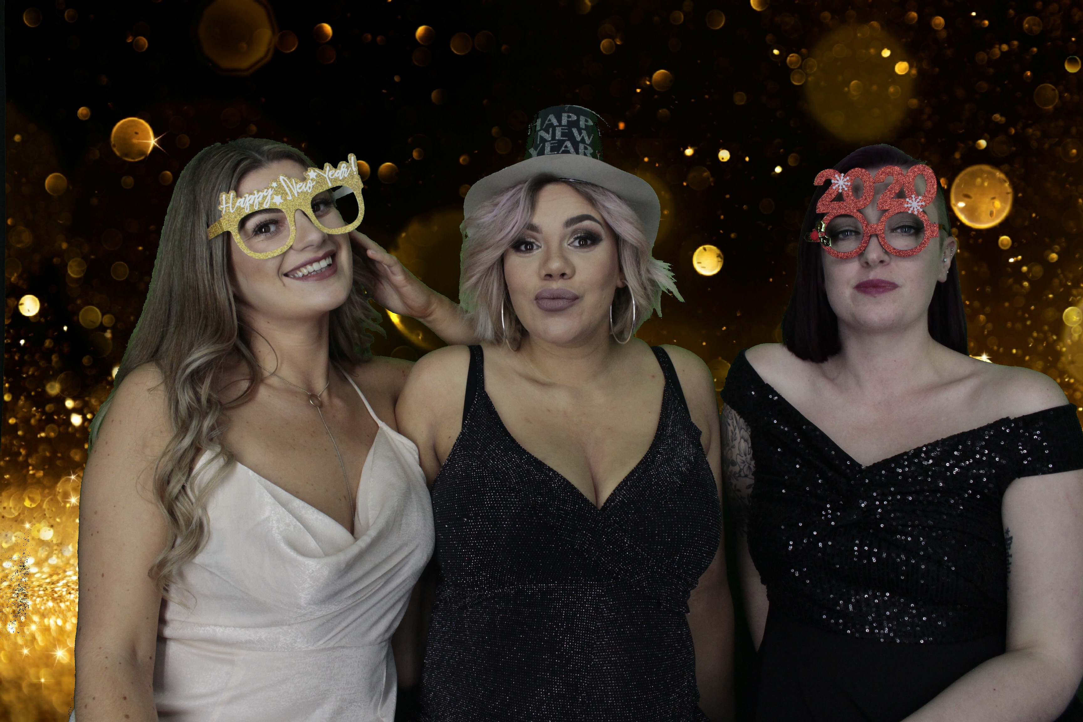 NYE Party | View more photos from the event at gallery.myphotoboothexperience.co.uk/u/MyPhotoBoothExperienceLtd/NYE-Party